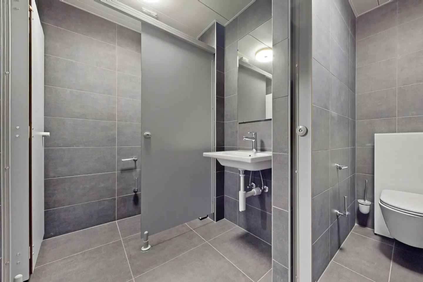 Fully renovated office space in the heart of Neuchâtel - Photo 8 of 9
