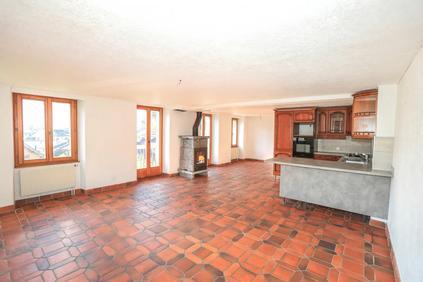 Maison de 2 appartements 3,5 pièces + 1 studio, Grand potentiel ! - Foto 8 von 14