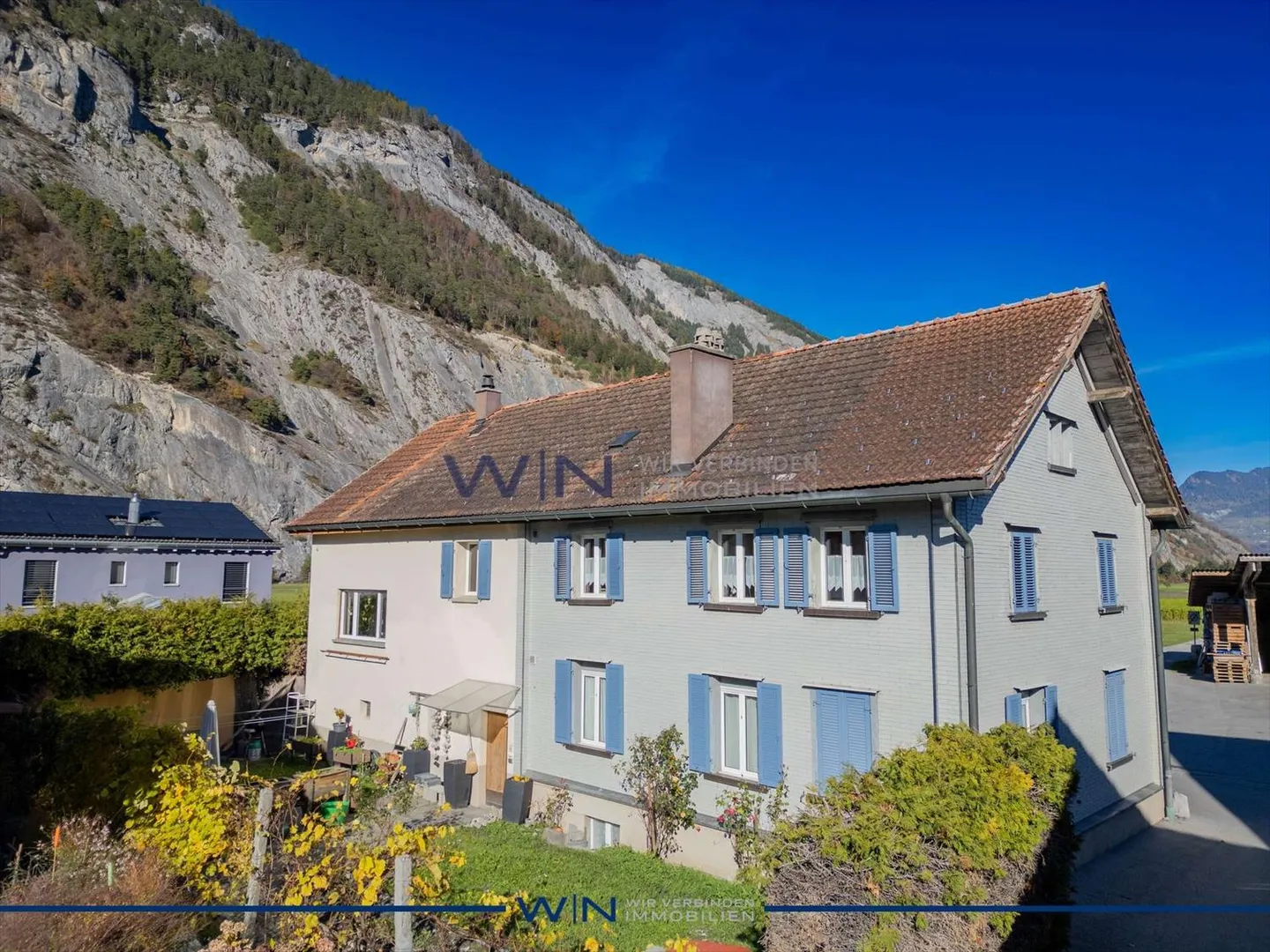 Residential building 12.5 rooms - Photo 1 of 11