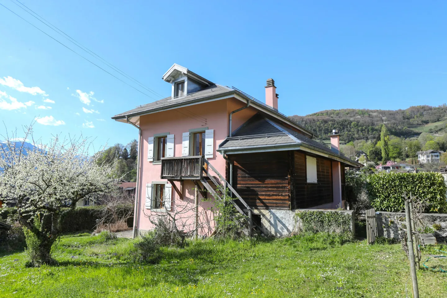 Maison de 2 appartements 3,5 pièces + 1 studio, Grand potentiel ! - Foto 14 von 14