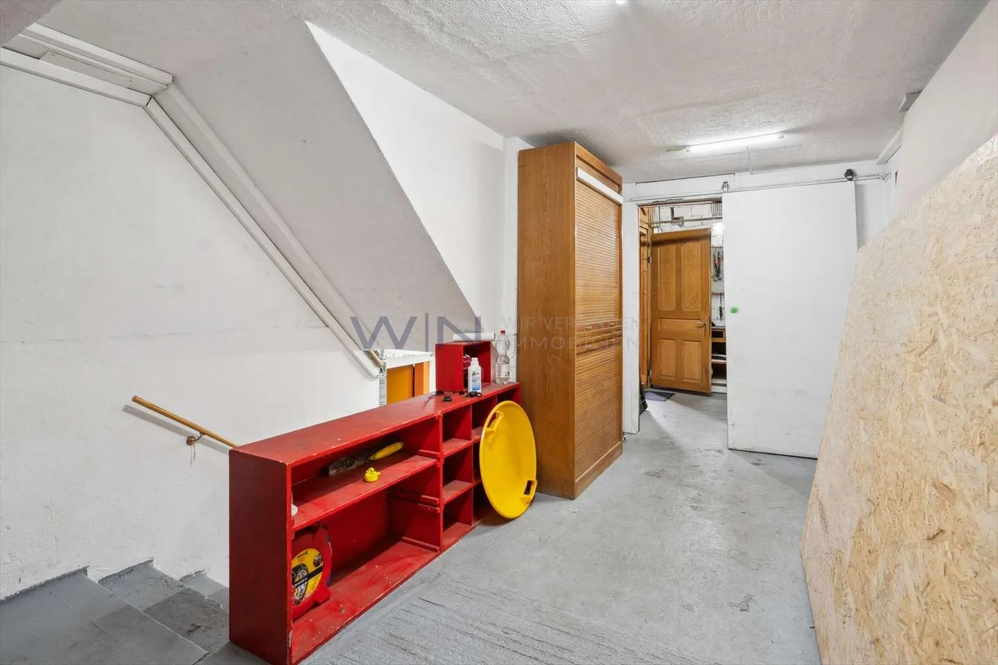 Residential building 12.5 rooms - Photo 10 of 11