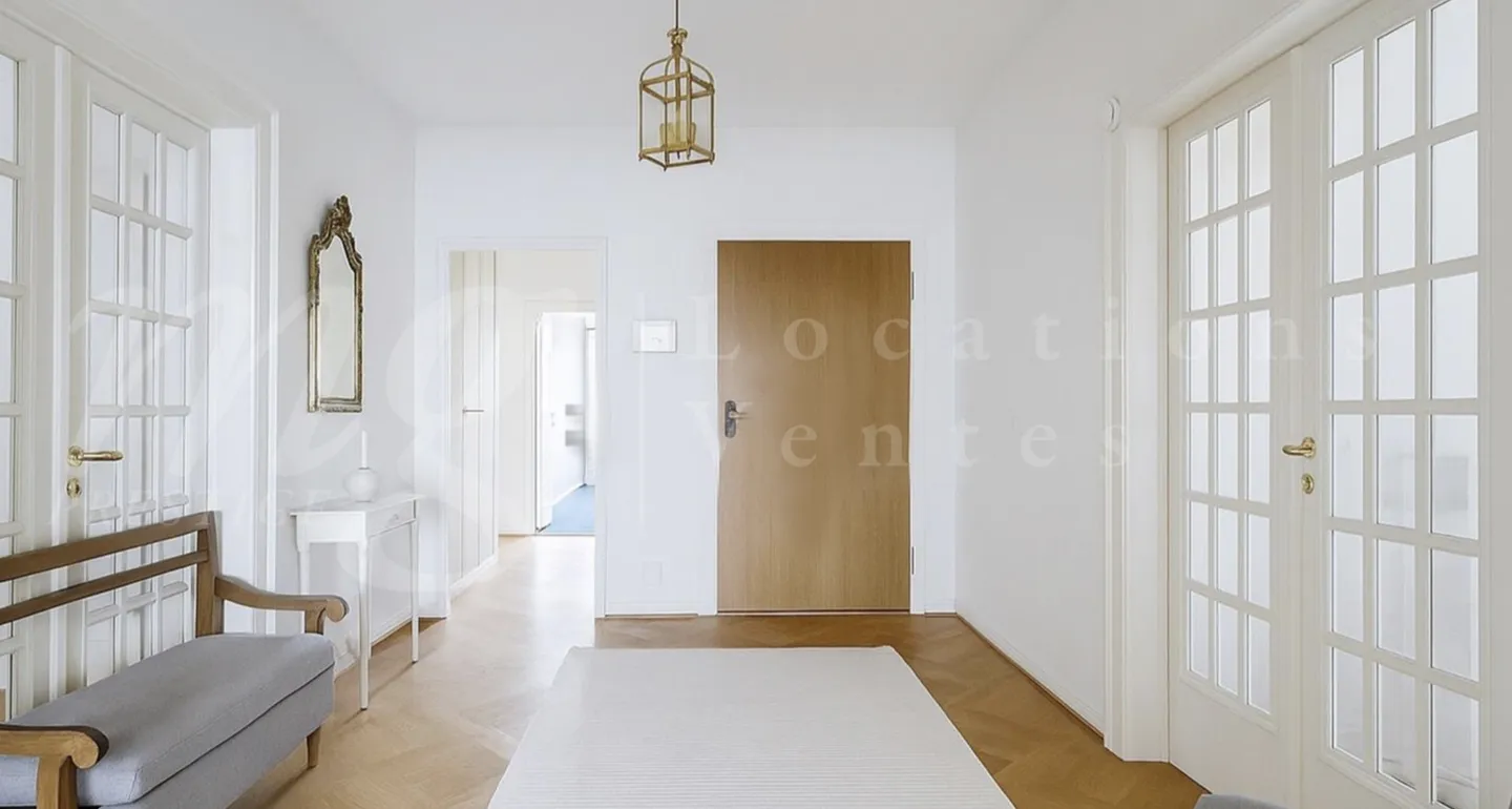 CHARMANT APPARTEMENT DE 180 M2 AVEC BELLE VUE PANORAMIQUE SUR LA VILLE !! ET 3 B - Photo 4 sur 9