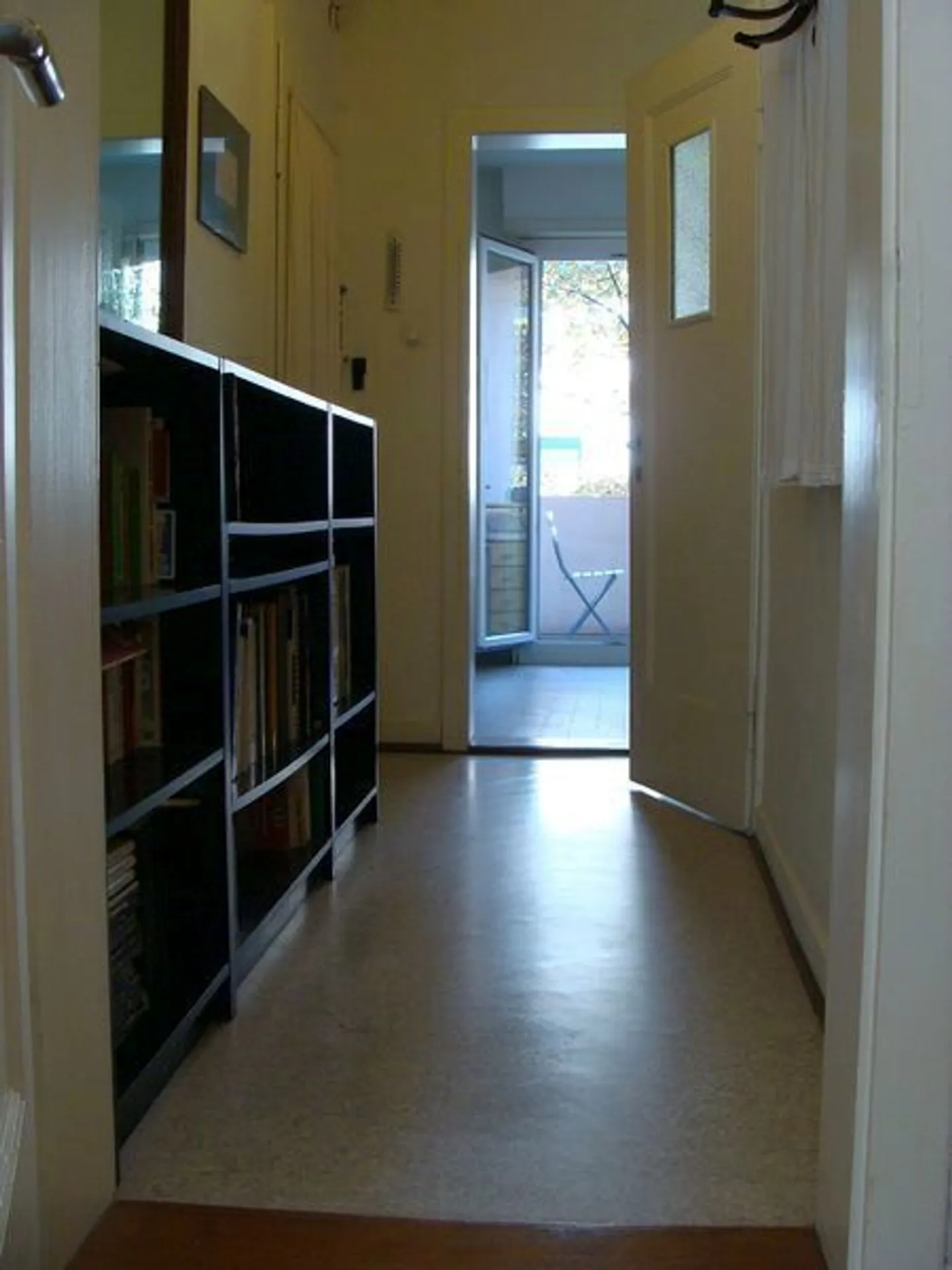 Appartamento Arredato con Balconi - Foto 3 di 10