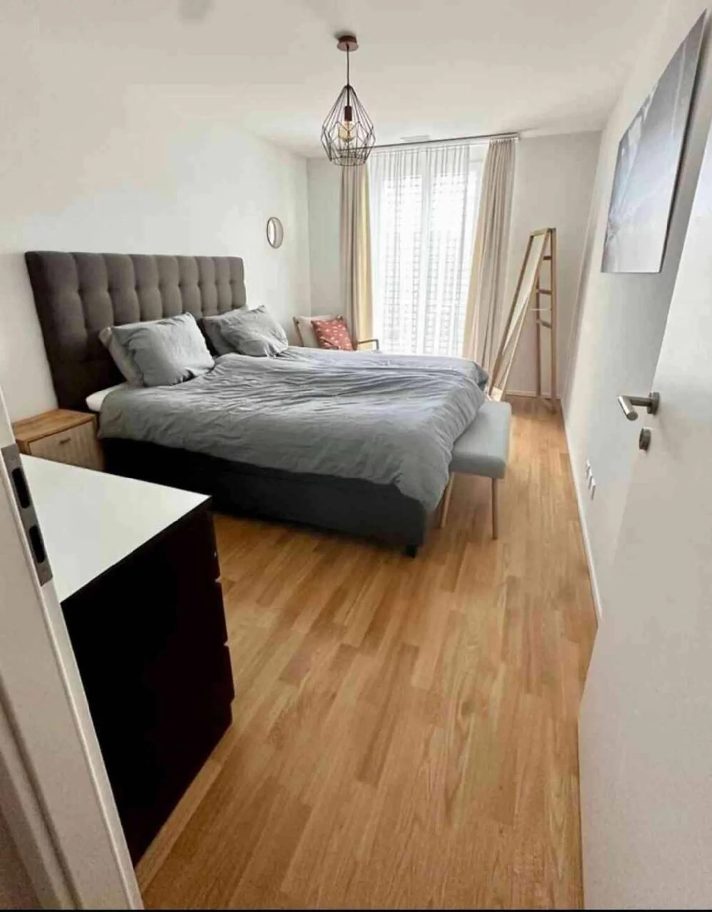 Exclusive apartment in Morges with panoramic lake view - Photo 6 of 8