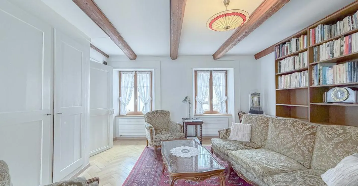 Maison familiale rénovée à Fleurier - Photo 4 sur 13