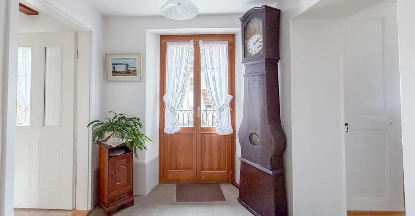 Maison familiale rénovée à Fleurier - Photo 6 sur 13