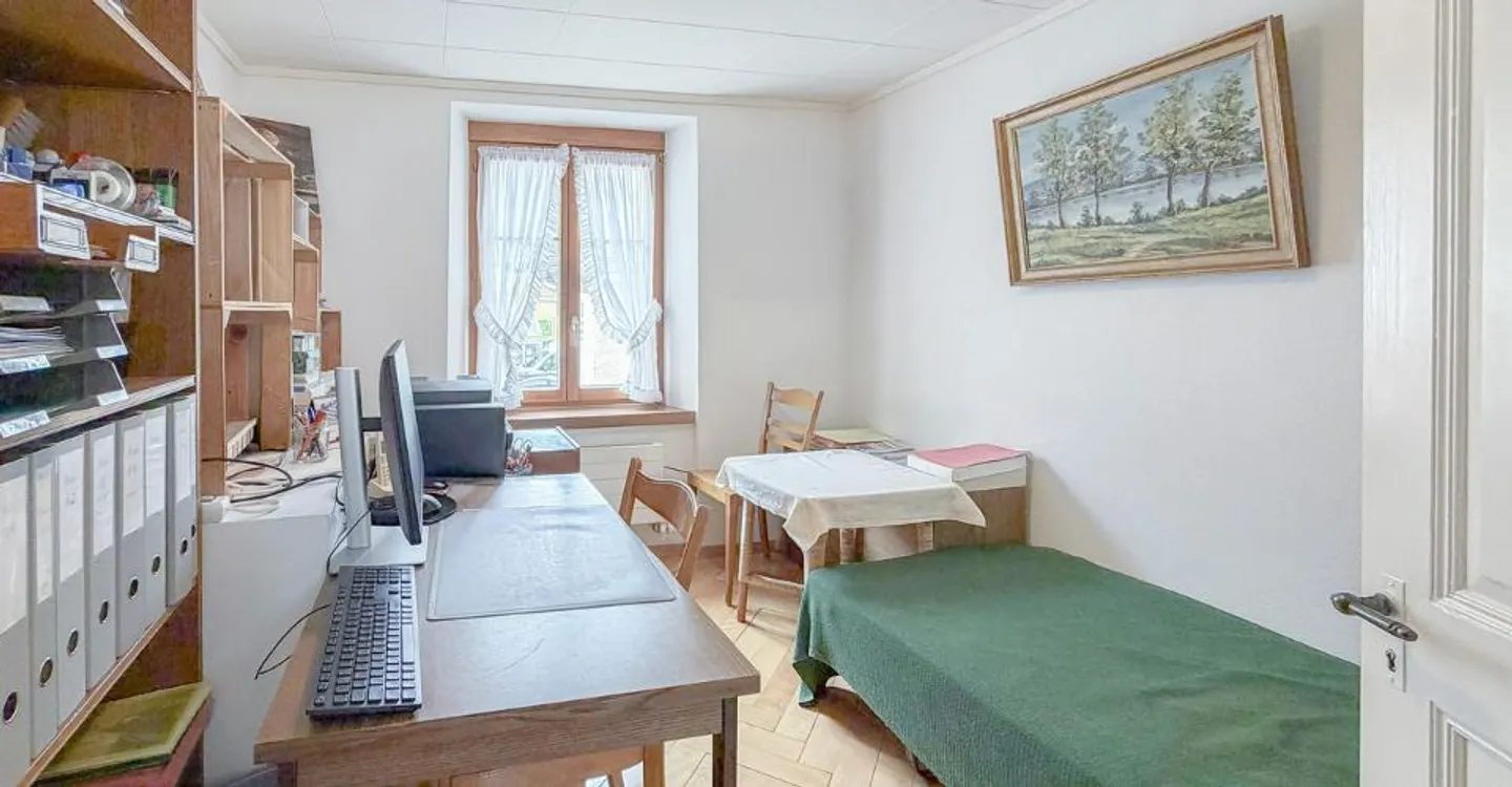 Maison familiale rénovée à Fleurier - Photo 5 sur 13