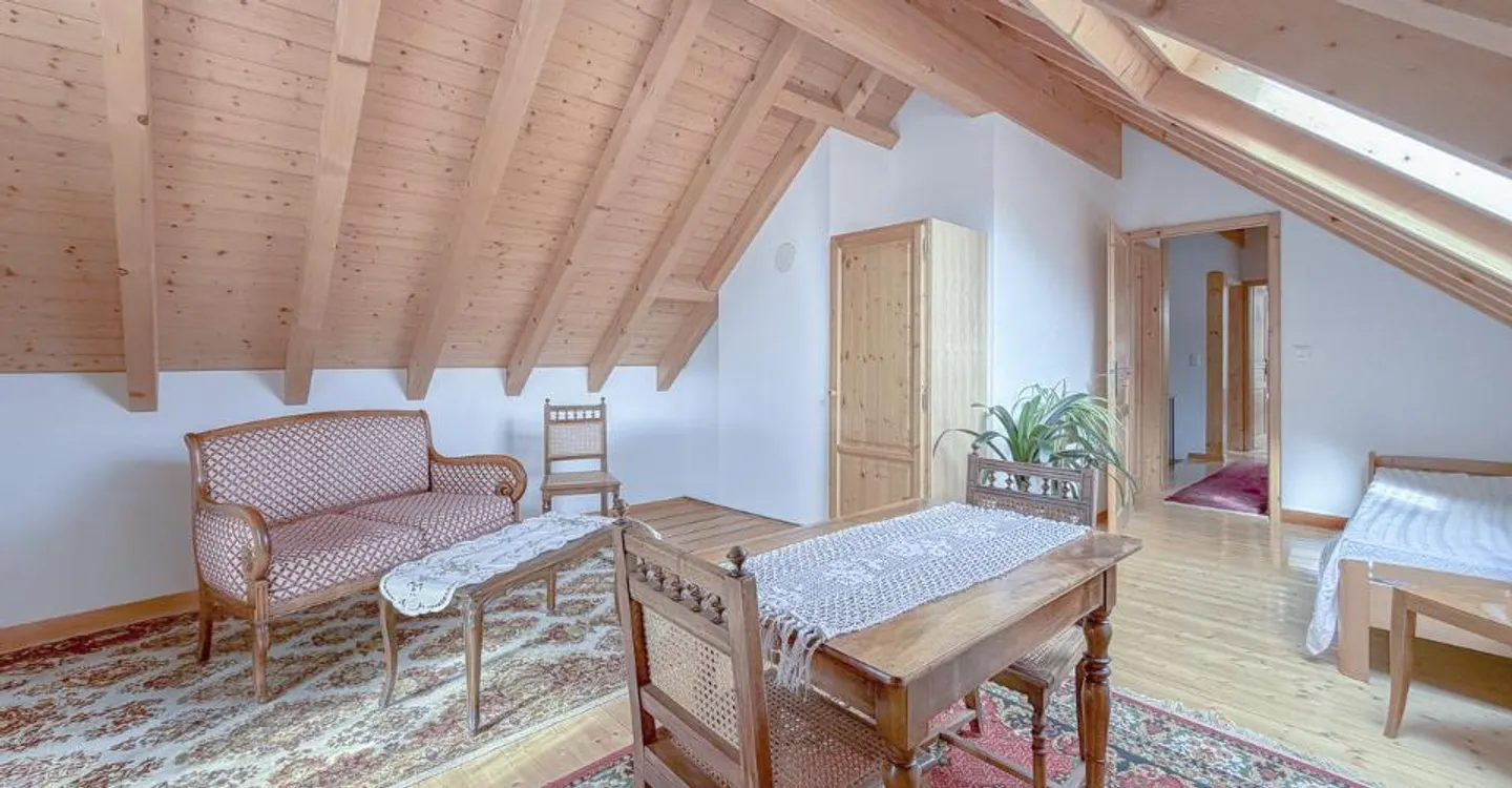 Maison familiale rénovée à Fleurier - Photo 8 sur 13