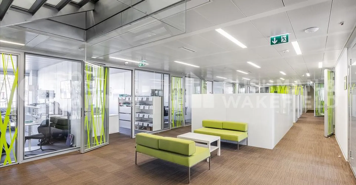 Office space for rent - Photo 3 of 11