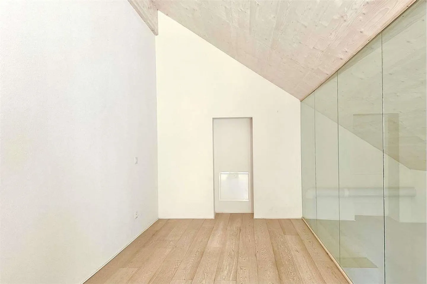 Duplex elegante ristrutturato nel centro storico - Foto 11 di 13