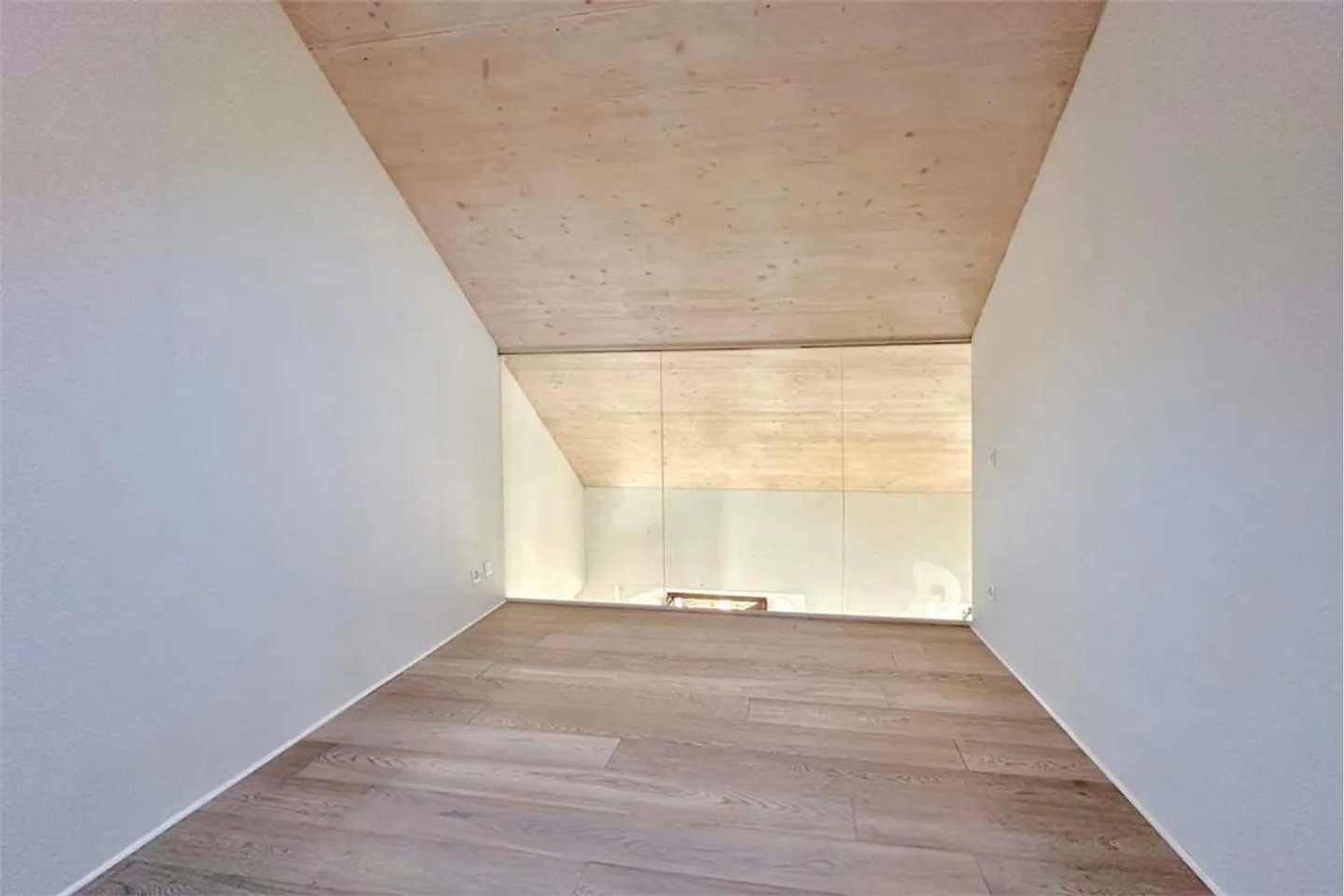 Duplex elegante ristrutturato nel centro storico - Foto 12 di 13