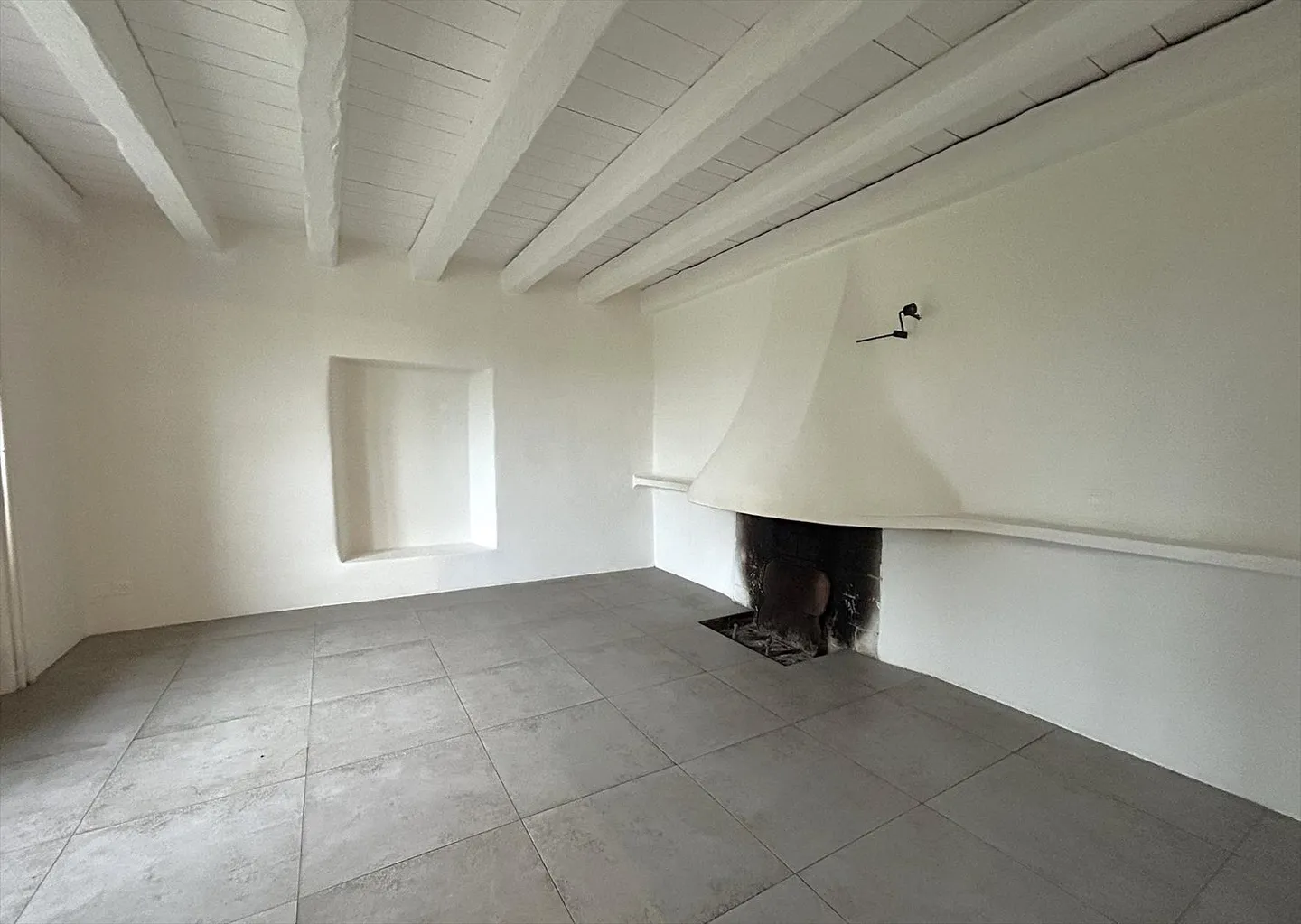 Appartement de 4,5 pièces en duplex avec jardin et terrasse à Jussy - Photo 2 sur 11