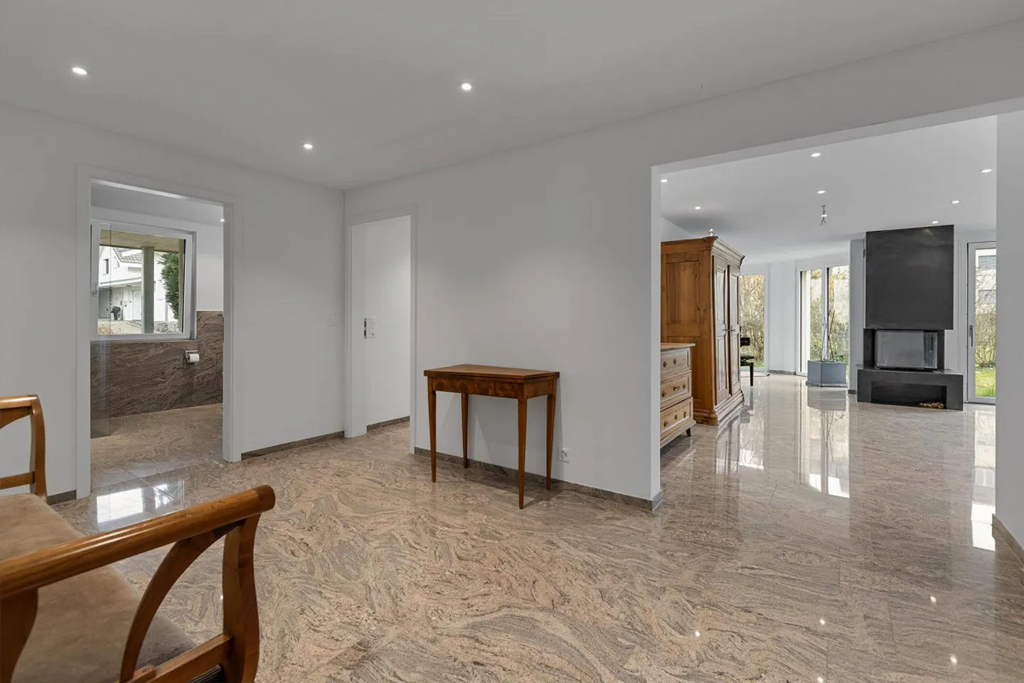 3.5 Zimmer-Gartenwohnung mit gedeckter Terrasse - Foto 2 von 7