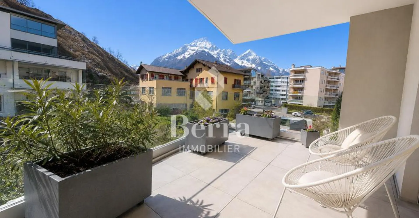 Superb high-end apartment in the center of Martigny - Photo 2 of 12