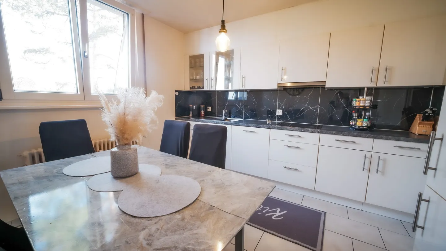 Investment or Owner-Occupancy - Photo 11 of 13