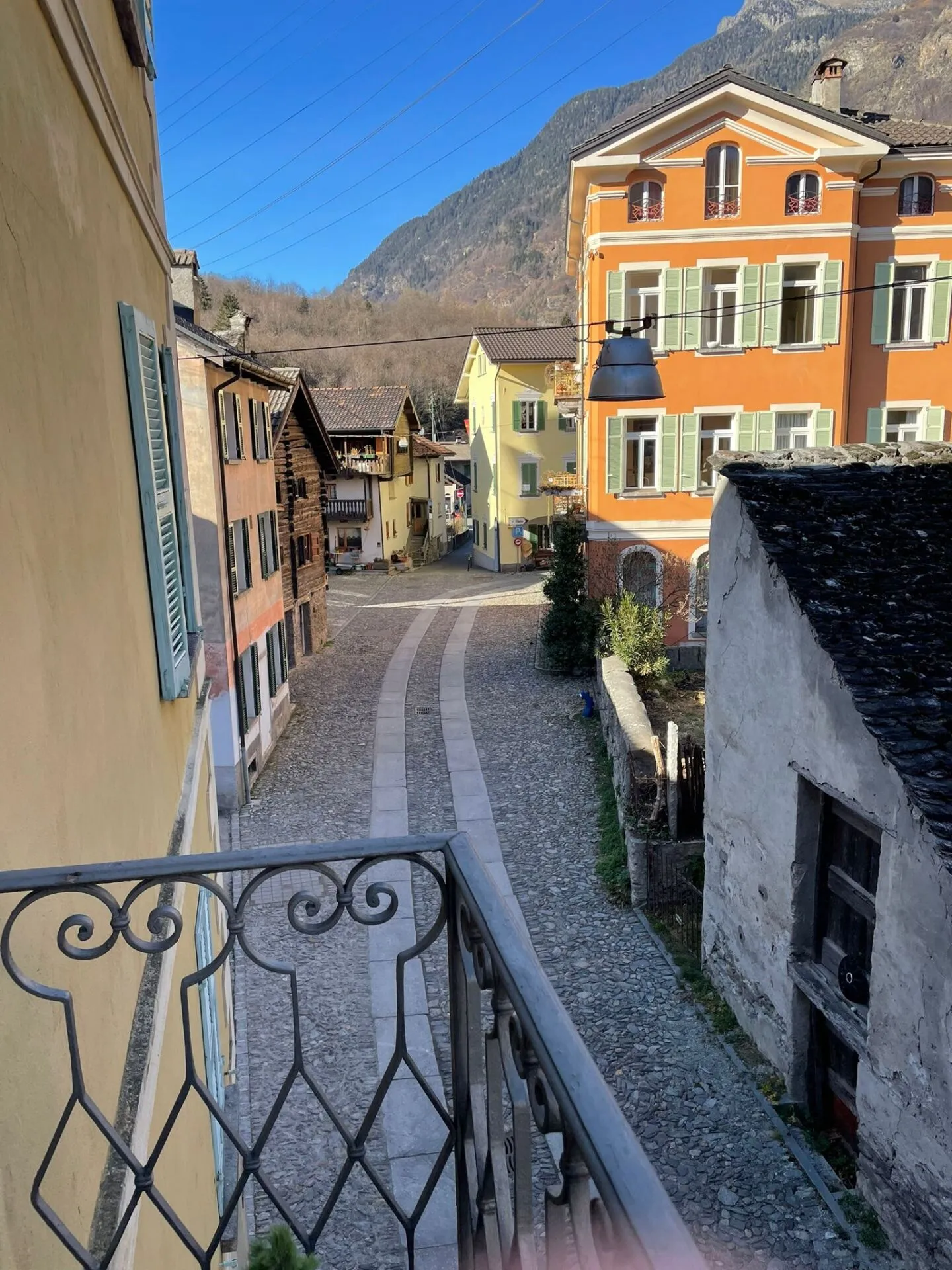 3 APPARTAMENTI di 2 locali/ 3 locali /4 locali prezzi a partire da CHF 190'000.-- - Foto 21 di 26