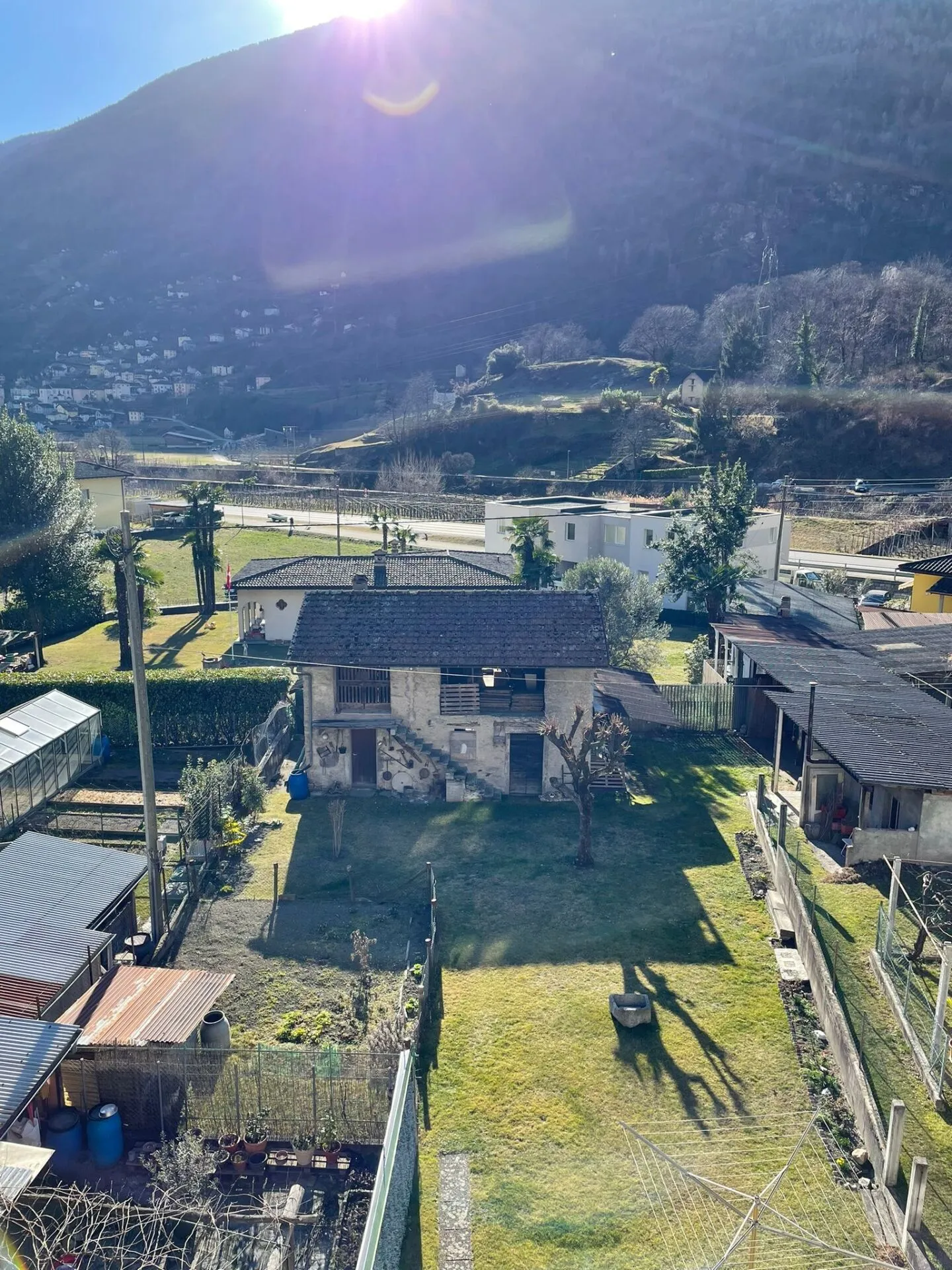 3 APPARTAMENTI di 2 locali/ 3 locali /4 locali prezzi a partire da CHF 190'000.-- - Foto 24 di 26