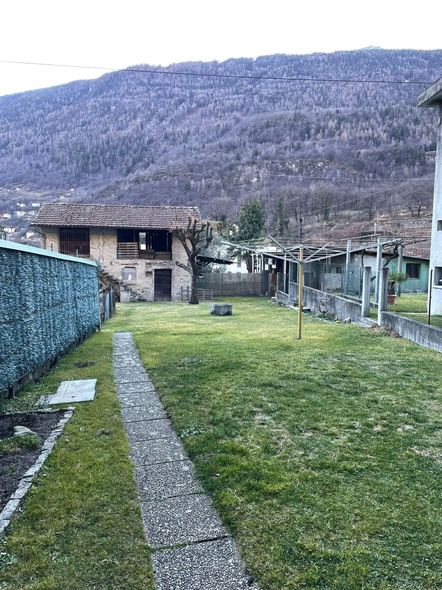 3 APPARTAMENTI di 2 locali/ 3 locali /4 locali prezzi a partire da CHF 190'000.-- - Foto 25 di 26