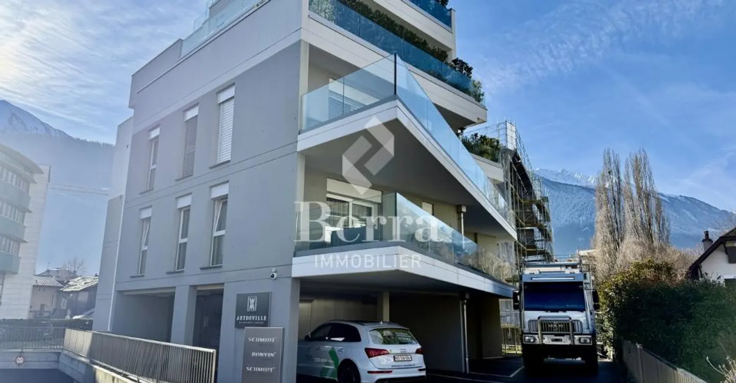 Superb high-end apartment in the center of Martigny - Photo 4 of 12