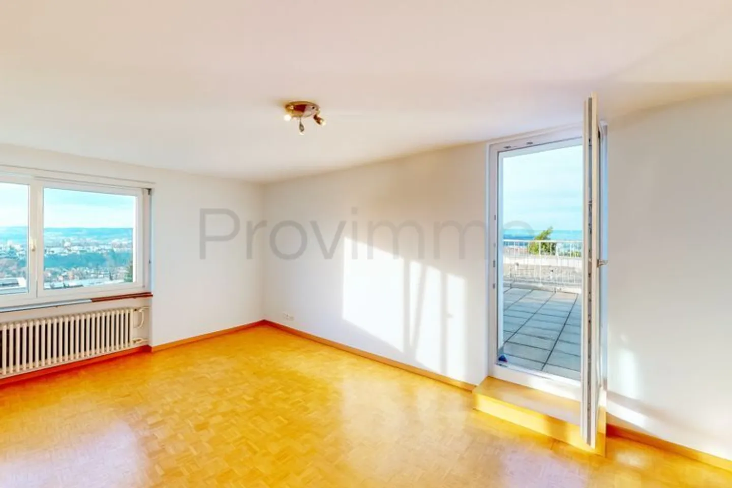 Attikawohnung mit traumhaftem Panorama und Gemeinschaftspool - Foto 6 von 13