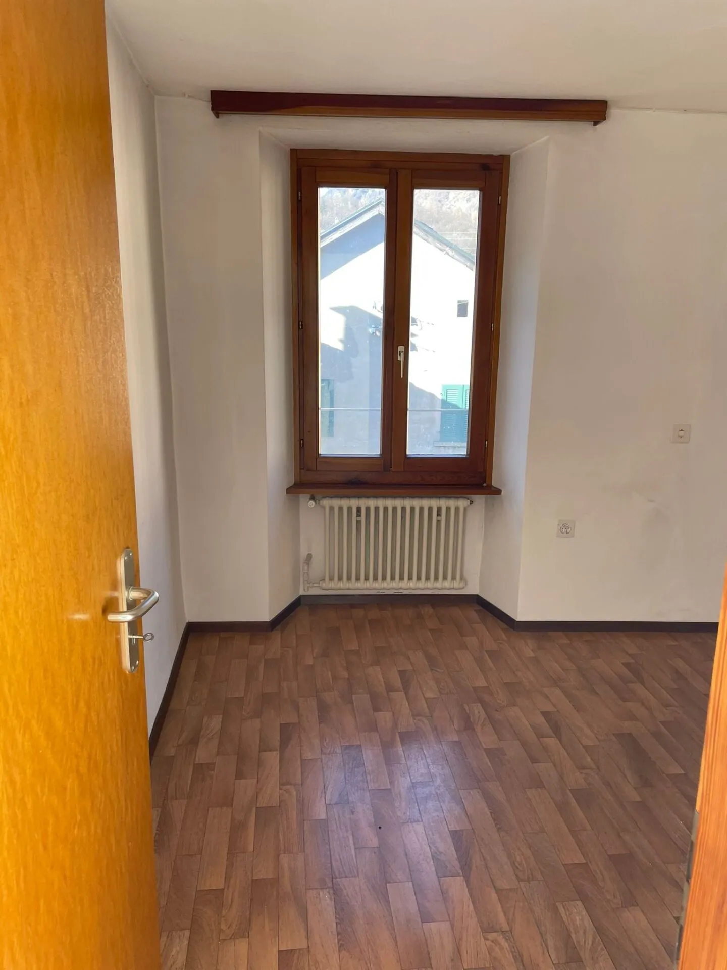 3 APPARTAMENTI di 2 locali/ 3 locali /4 locali prezzi a partire da CHF 190'000.-- - Foto 13 di 26
