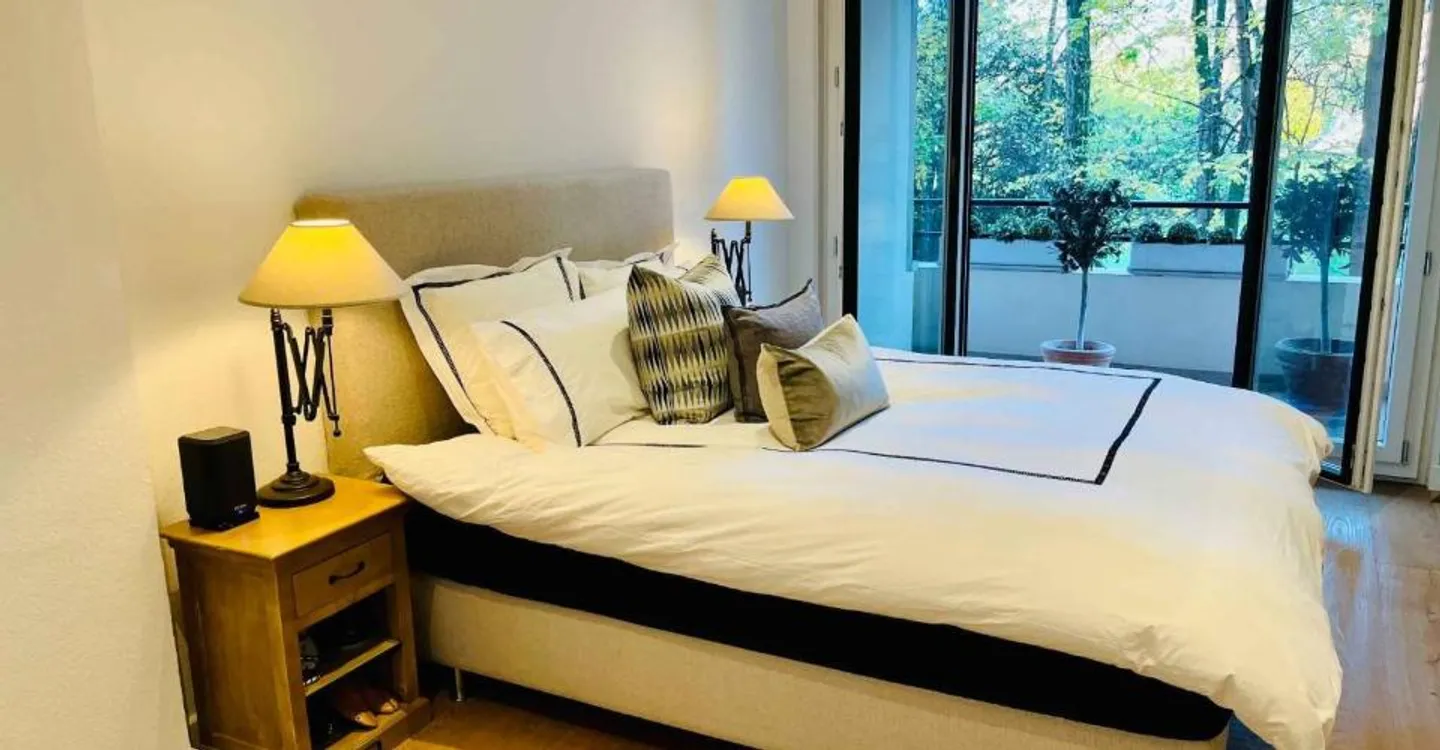 Exclusively: Elegant 3-room apartment renovated with balconies - Photo 7 of 11