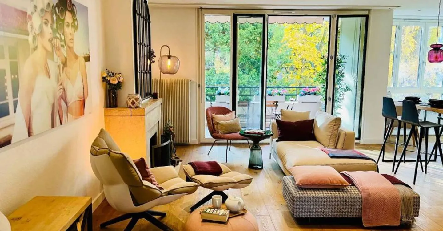 Exclusively: Elegant 3-room apartment renovated with balconies - Photo 3 of 11