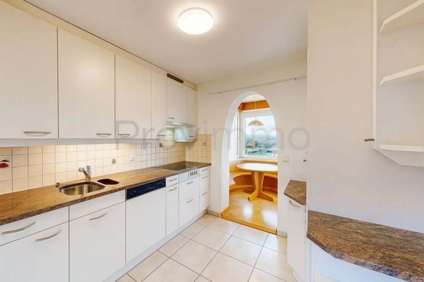 Attikawohnung mit traumhaftem Panorama und Gemeinschaftspool - Foto 8 von 13