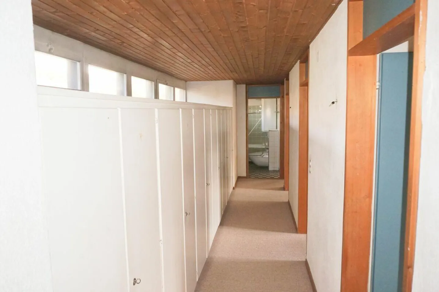 Renovation-Needed Single-Family Home with Large Garden or Building Plot with Demolition Object - Photo 19 of 27