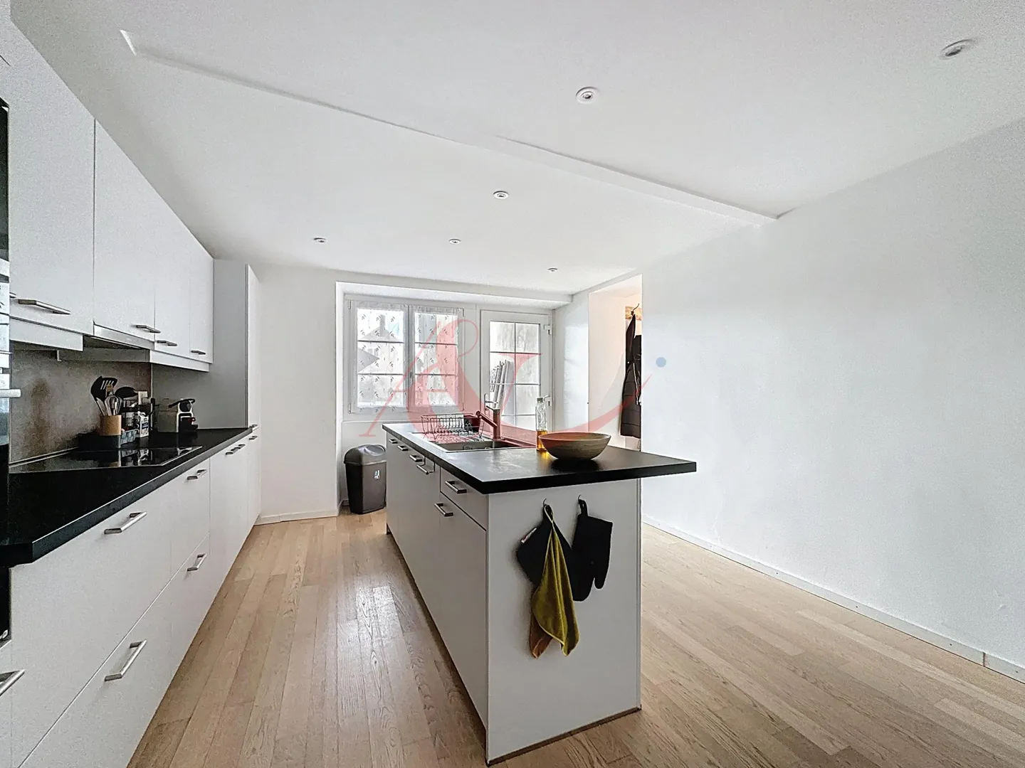 Appartement Charmant avec Jardin - Photo 3 sur 8