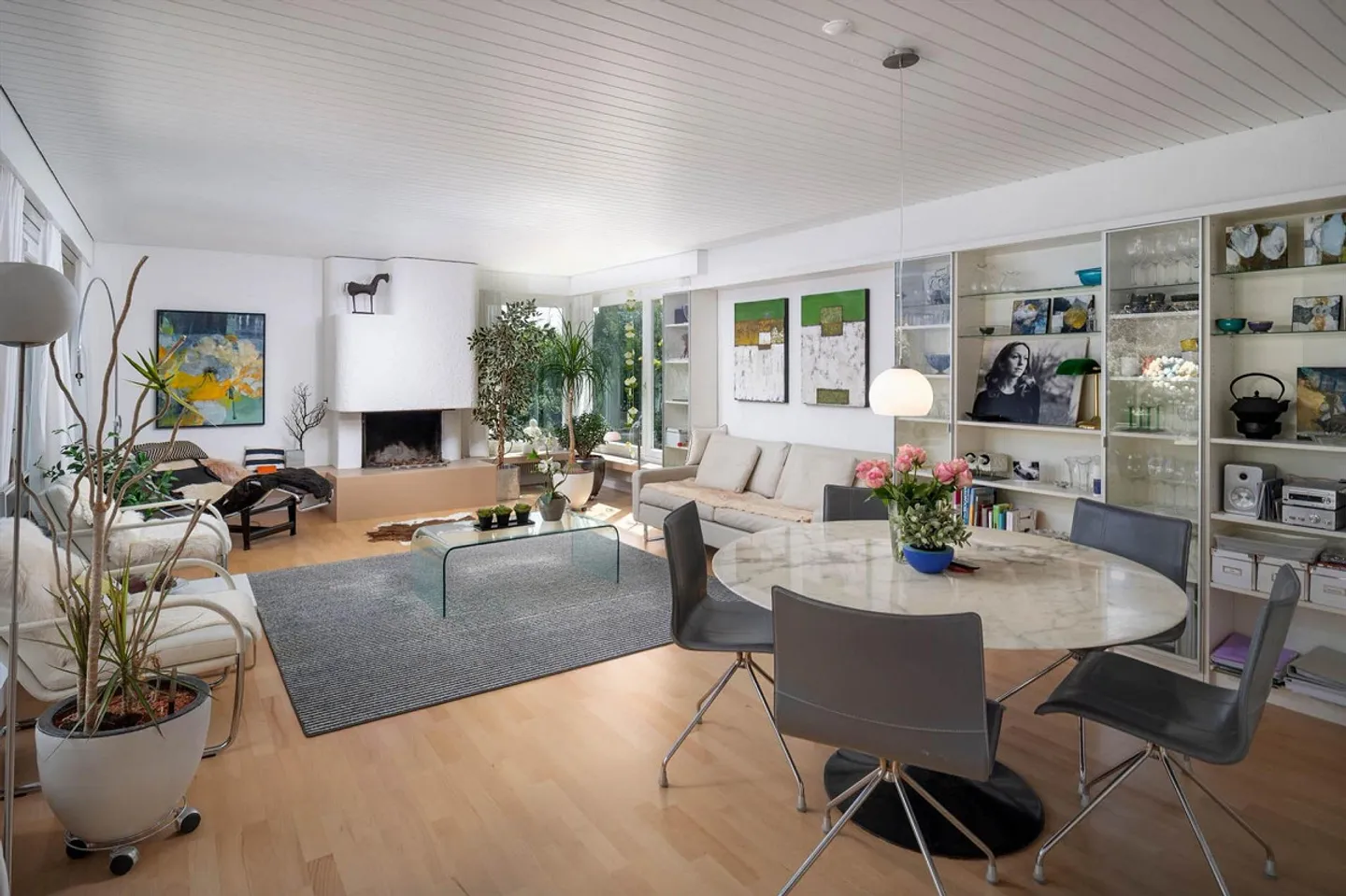 Spacious Terrace House with Far-Reaching Views and Plenty of Privacy - Photo 1 of 13