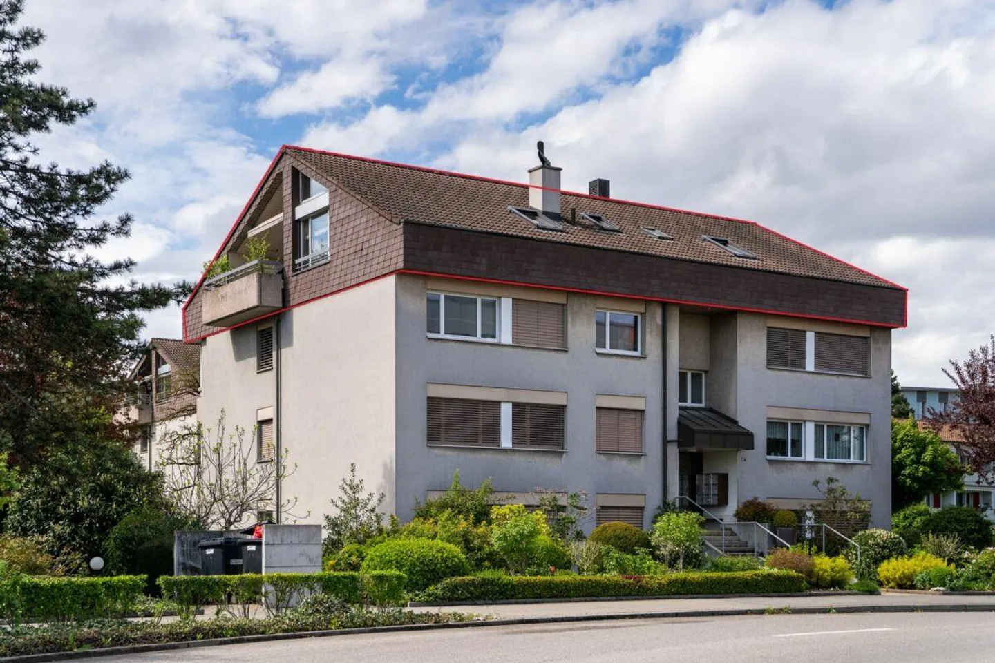 OPENHOUSE : 29.11.2025 DE 09H00 À 11H00 Appartement en attique spacieux de 4,5 pièces avec 2 places de parking dans un emplacement central - Photo 12 sur 13