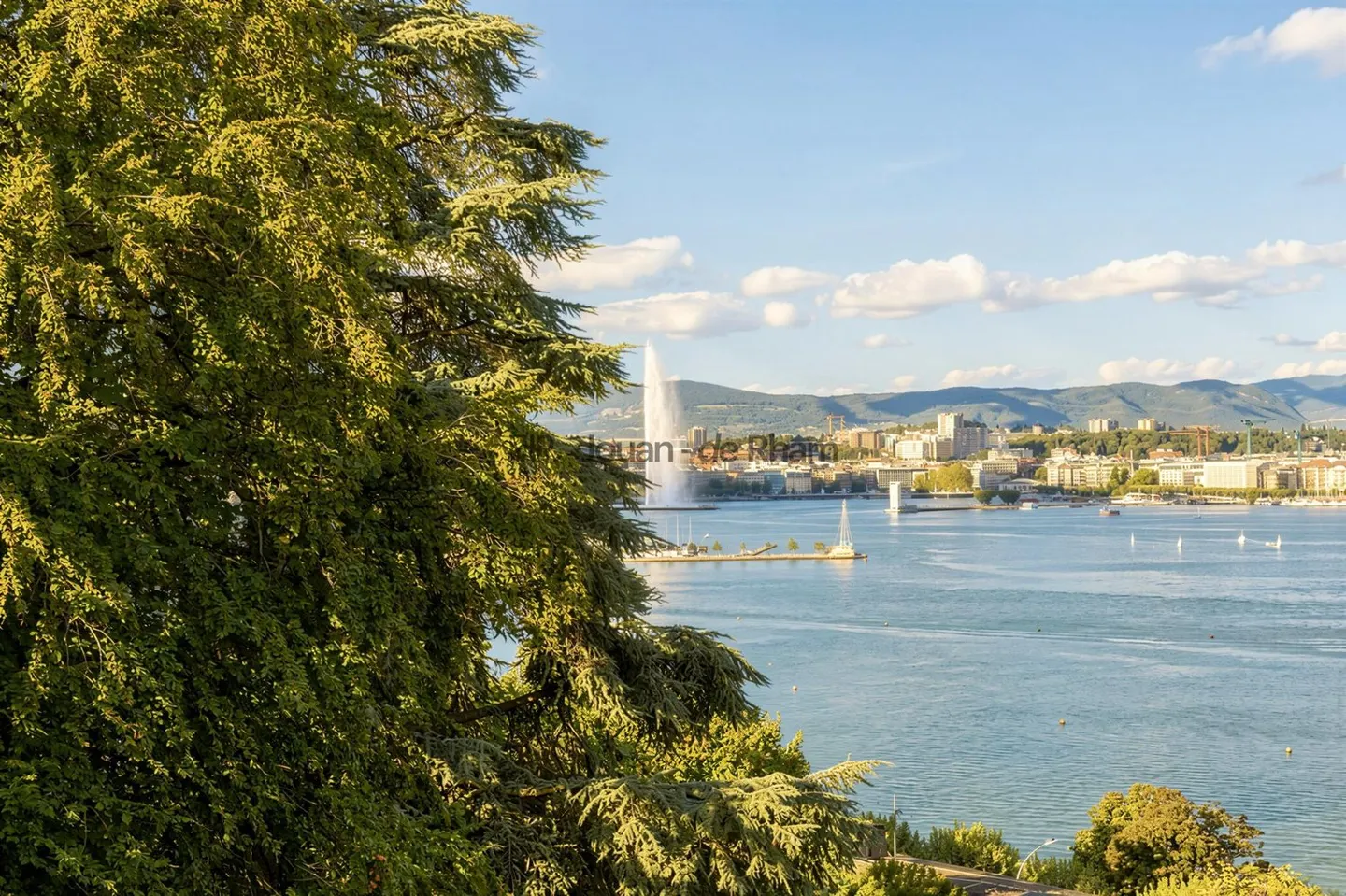 Appartement de Prestige avec Vue sur le Lac - Photo 1 sur 13