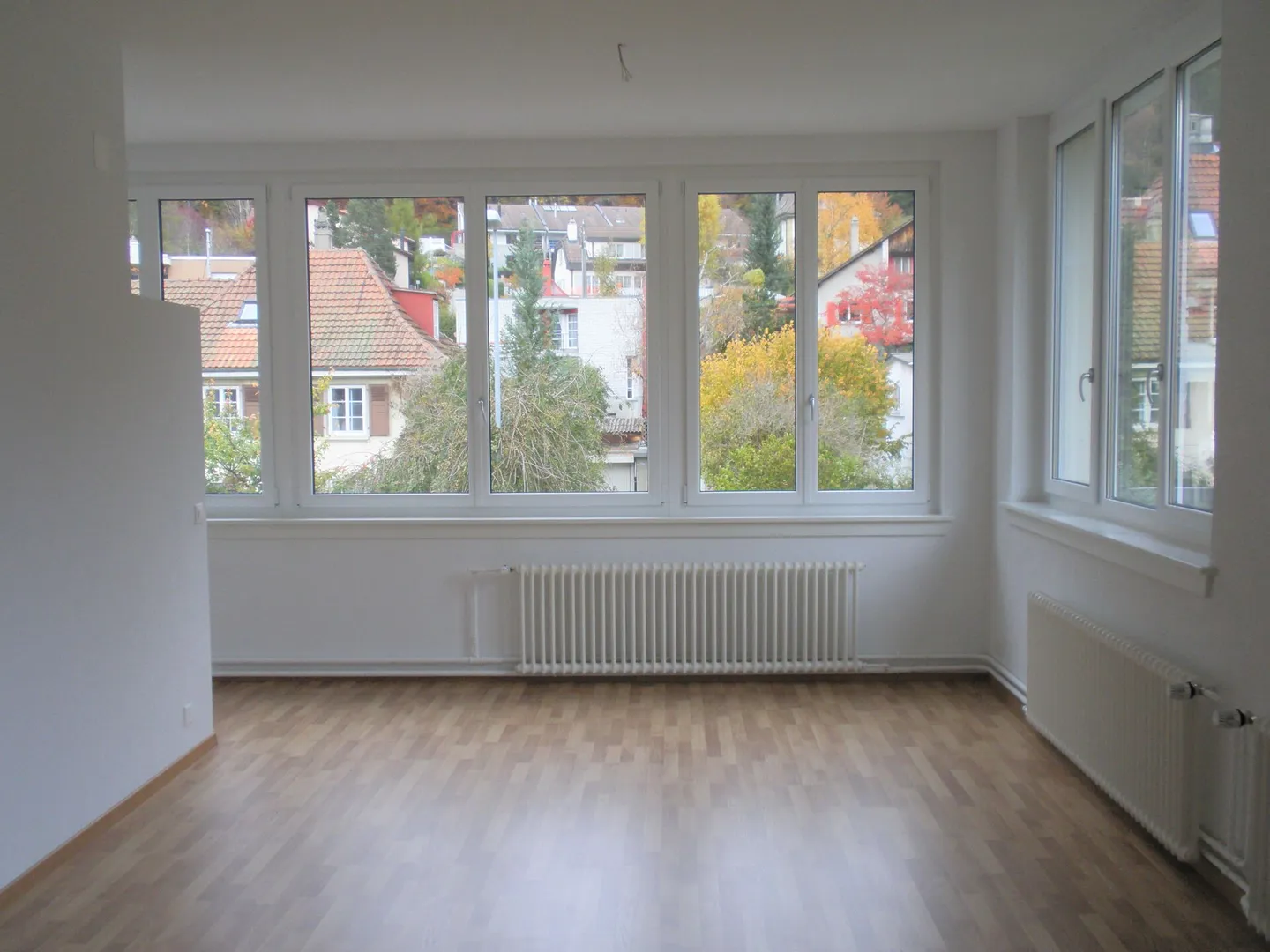 St-Imier, magnifico loft con vista mozzafiato - Foto 3 di 5