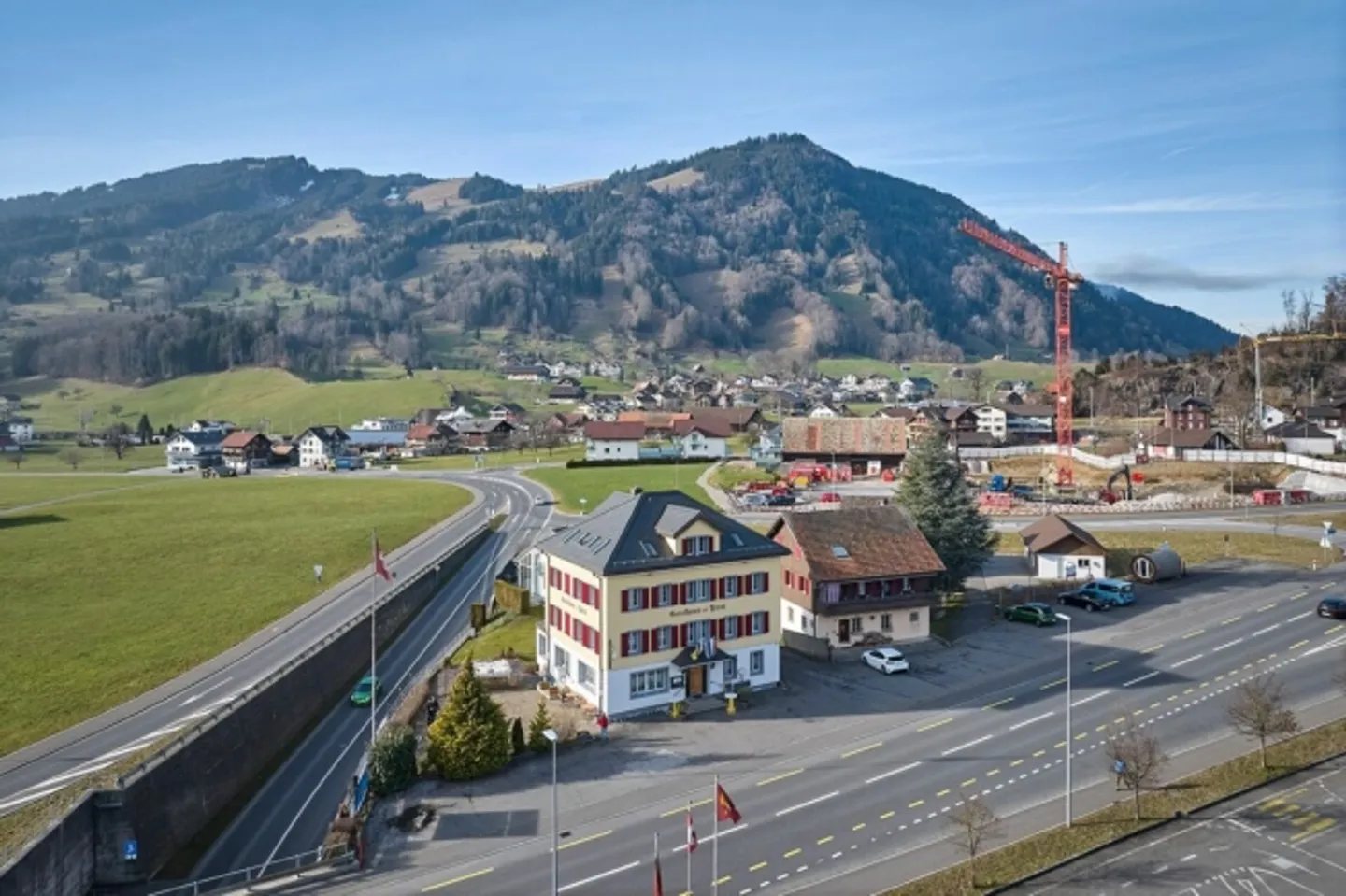 Single house for sale - Photo 2 of 11