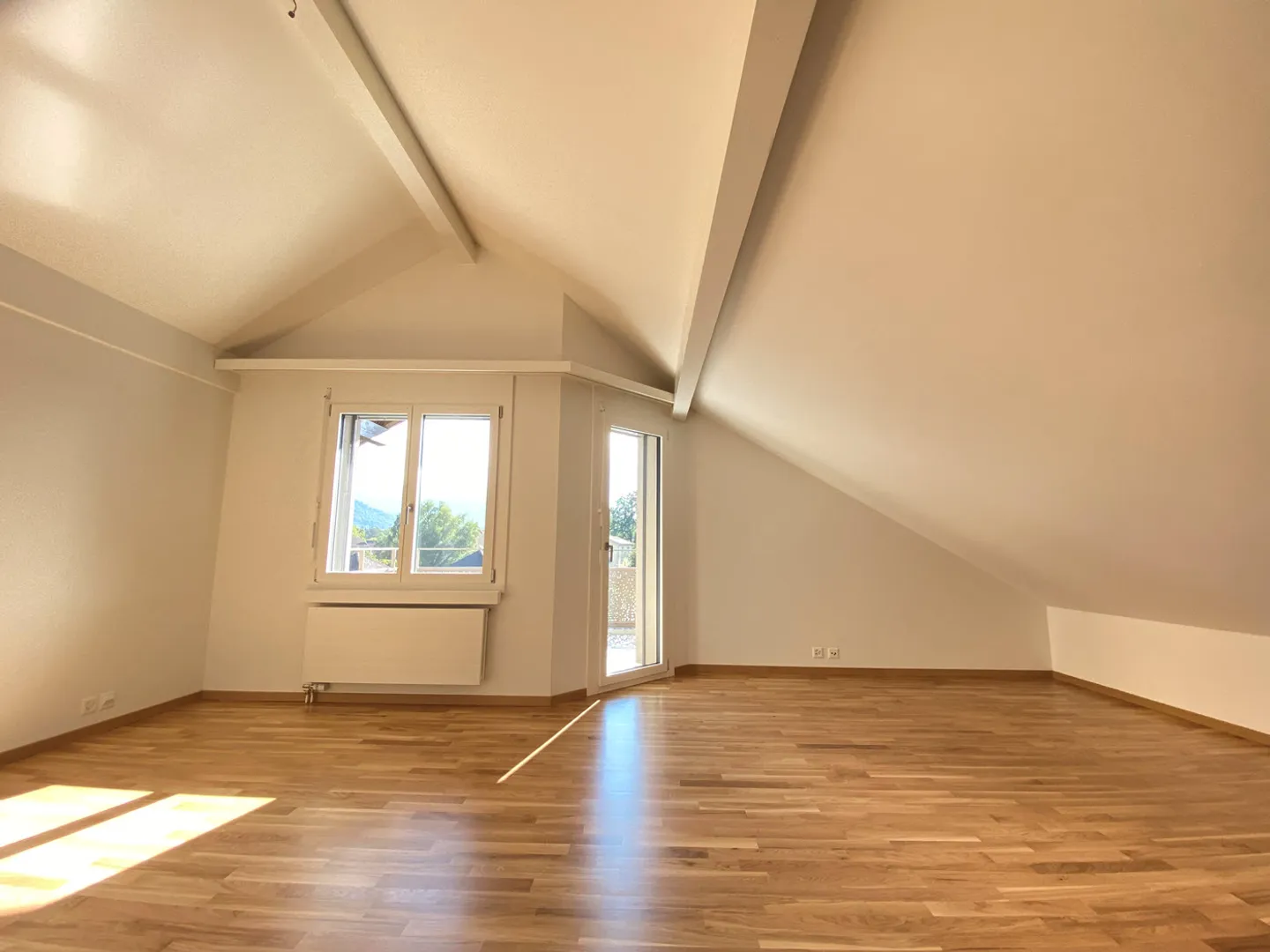 Appartement en duplex rénové de haute qualité - Photo 6 sur 12
