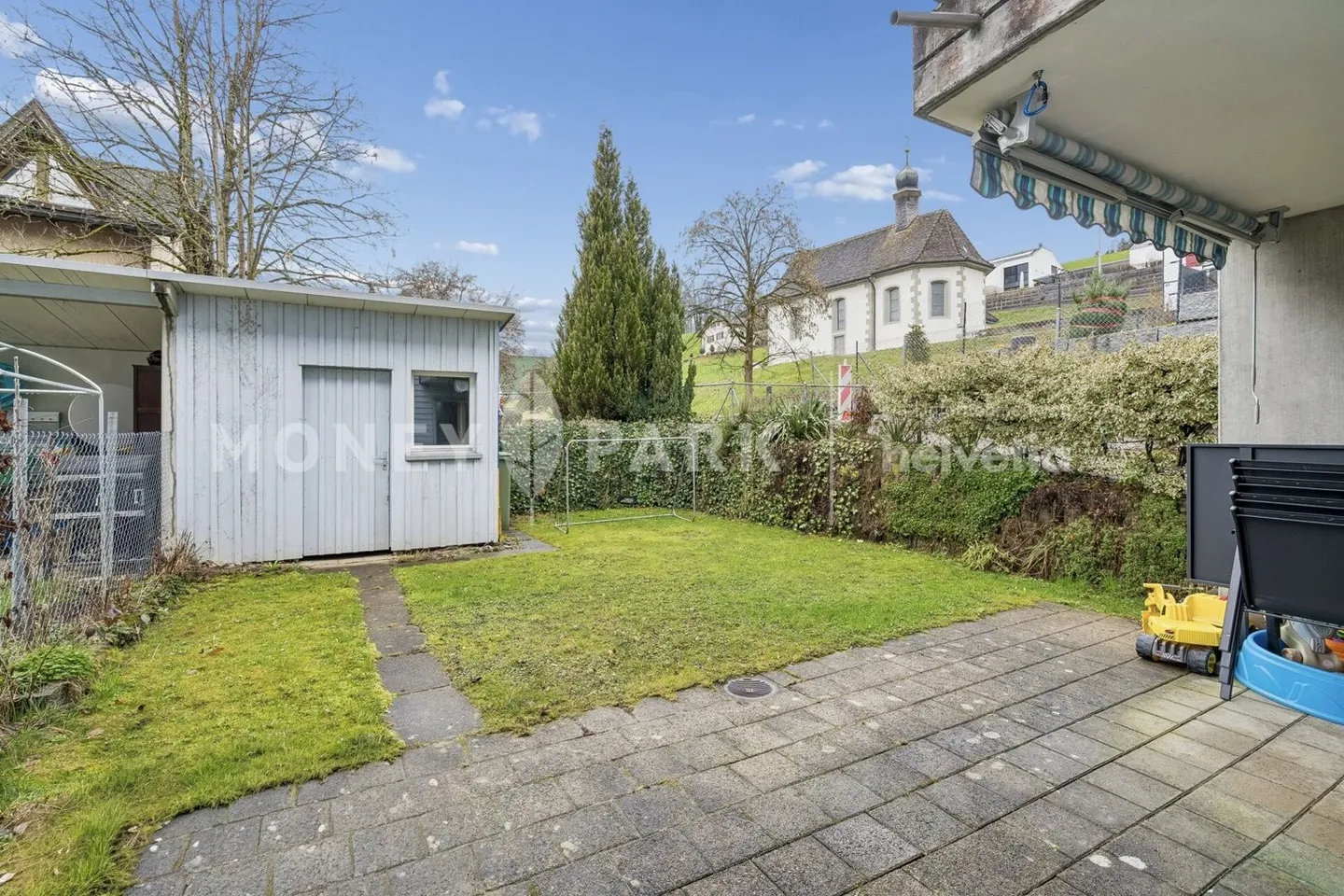Sezione di casa accogliente di 4,5 stanze con giardino privato - Foto 1 di 11