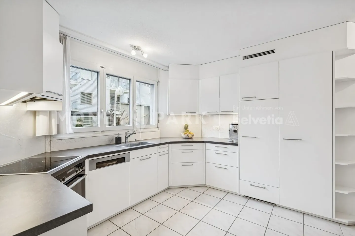 Sezione di casa accogliente di 4,5 stanze con giardino privato - Foto 4 di 11