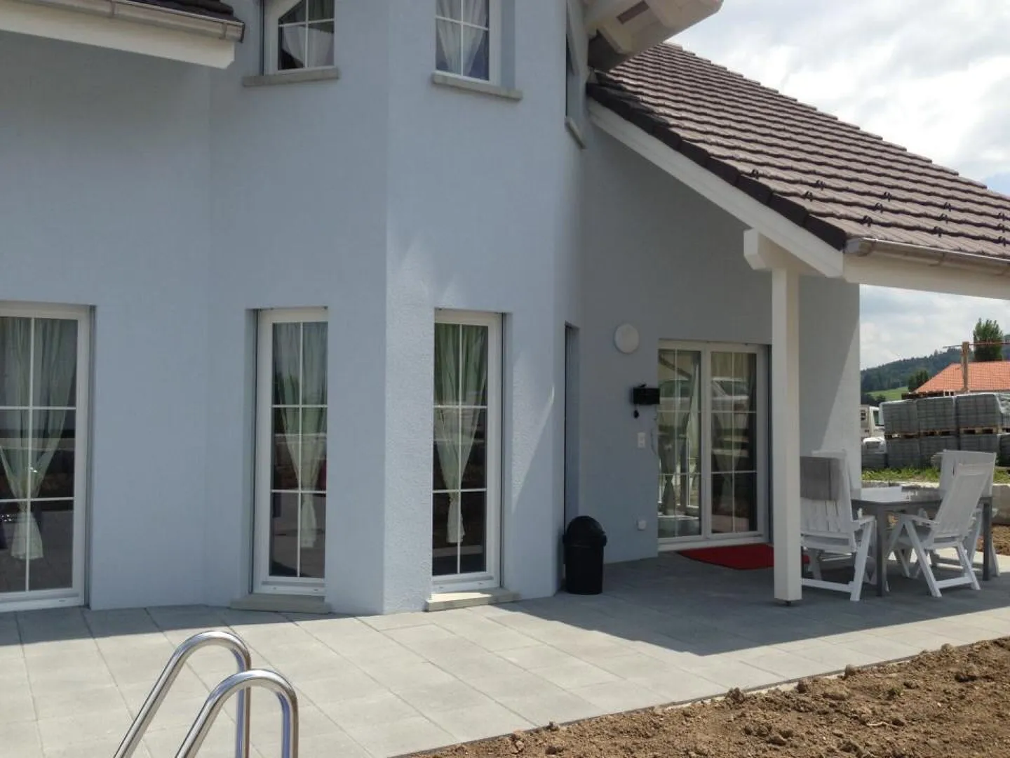 Modern 4.5-room single-family house with pool in Gontenschwil - Photo 4 of 5