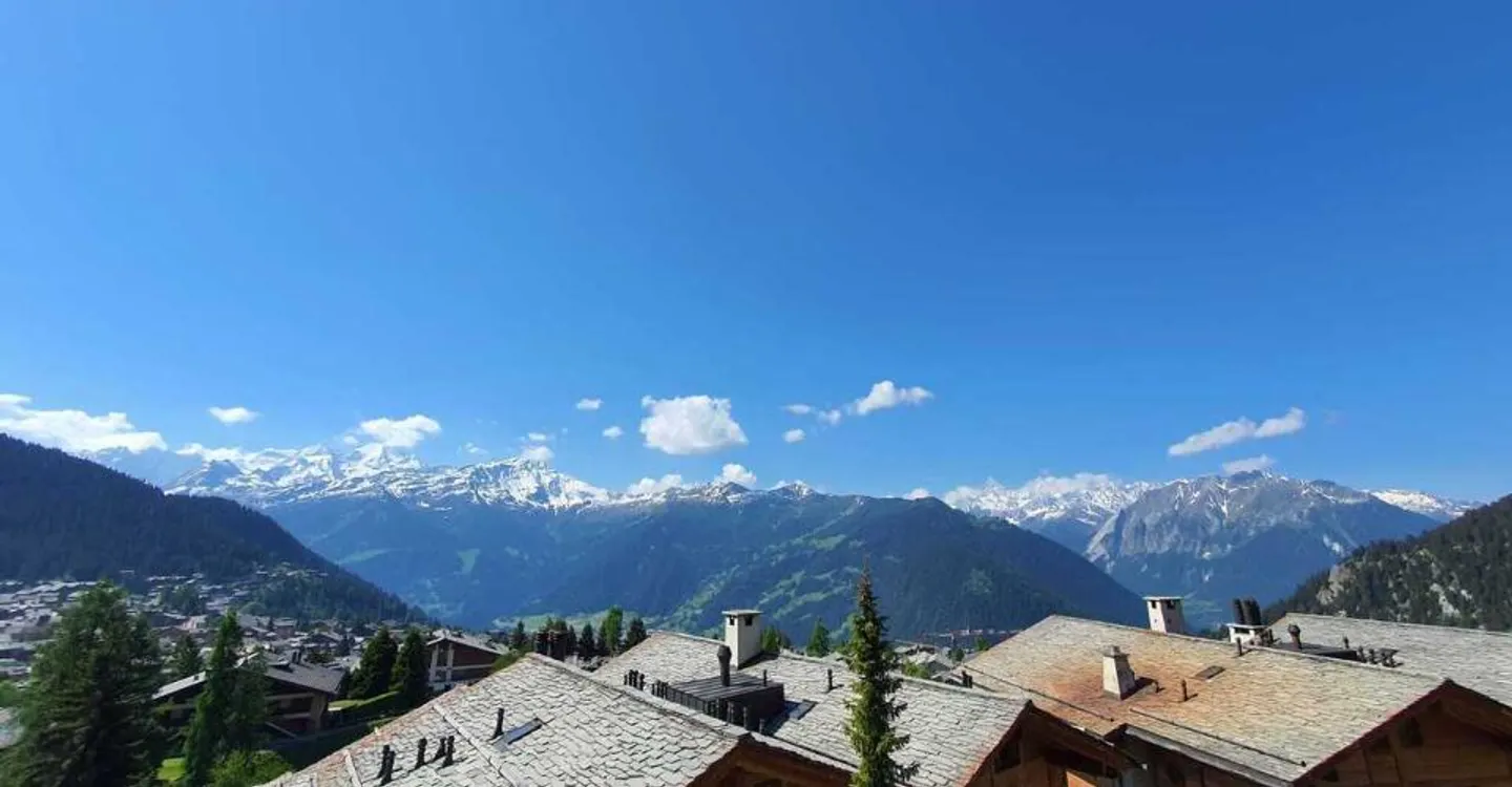 Helles Apartment mit atemberaubendem Blick - Foto 1 von 9