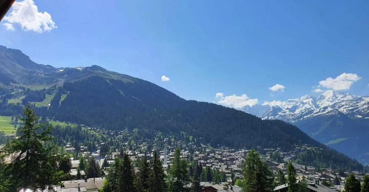 Helles Apartment mit atemberaubendem Blick - Foto 9 von 9