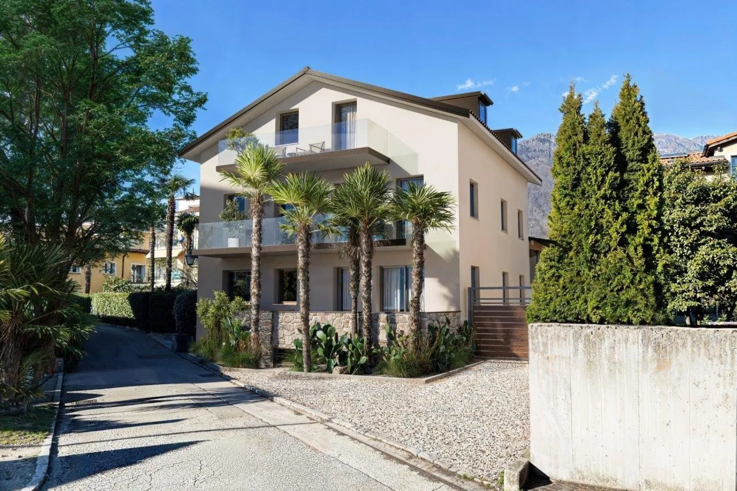 Nouvel et élégant appartement de 3,5 pièces avec terrasse - Photo 1 sur 8