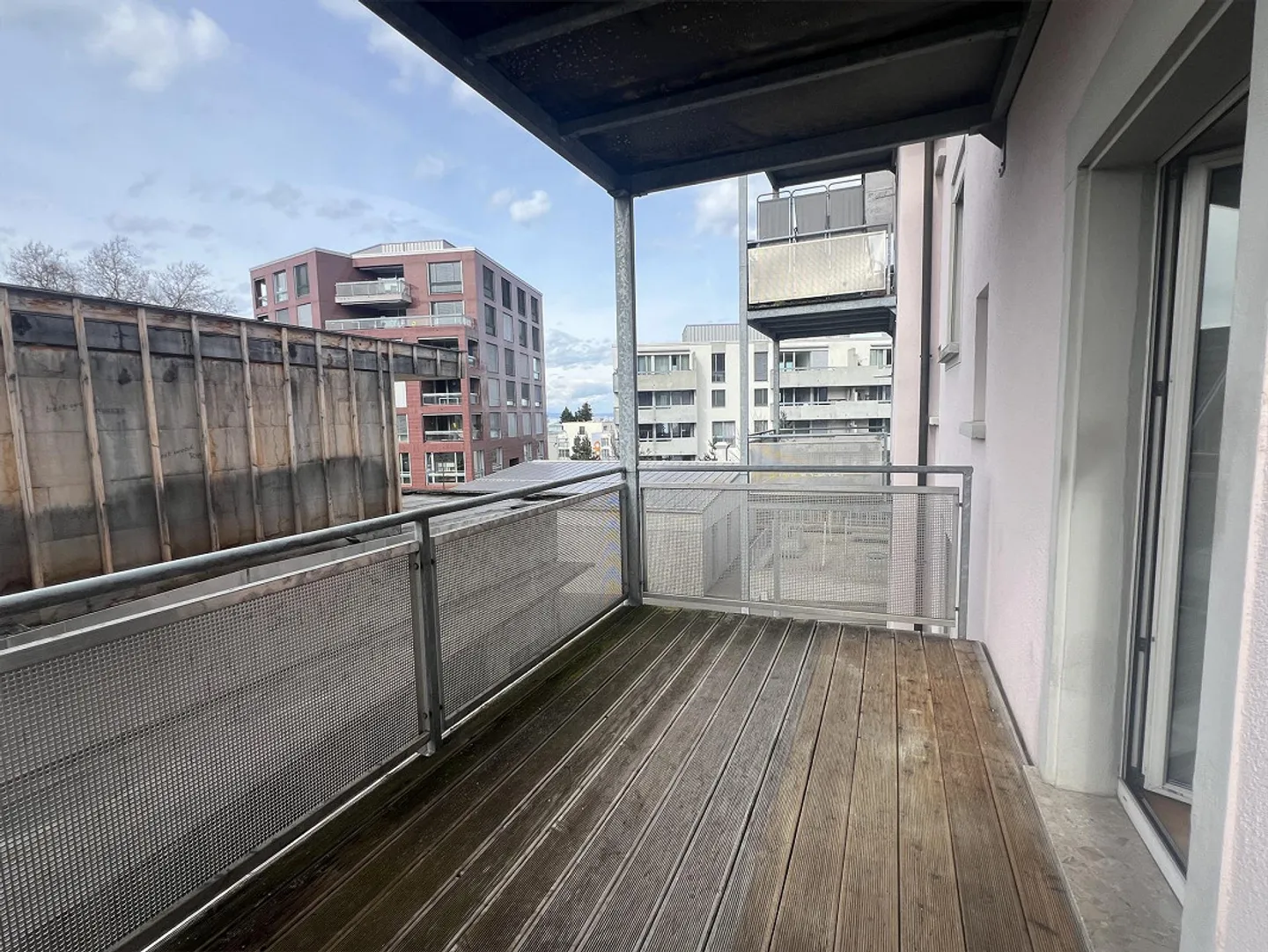 Helle Wohnung mit grossem Balkon - Foto 1 von 5