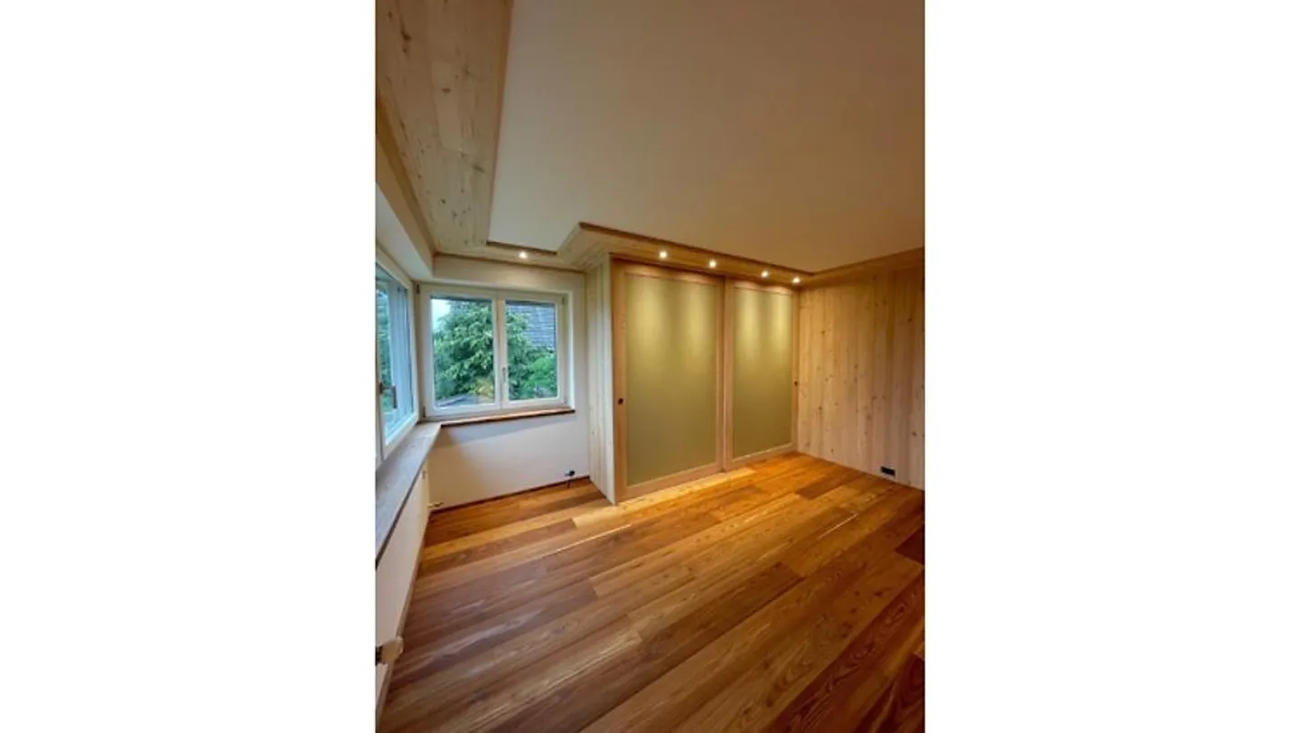 Charmantes Freistehendes Haus in Zürich - Foto 3 von 8