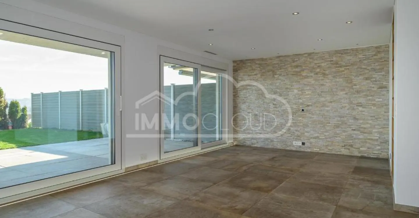 The standing with lake view! OFFERED ON YOUR NOTARY FEES CHF 1,000.-! - Photo 4 of 13