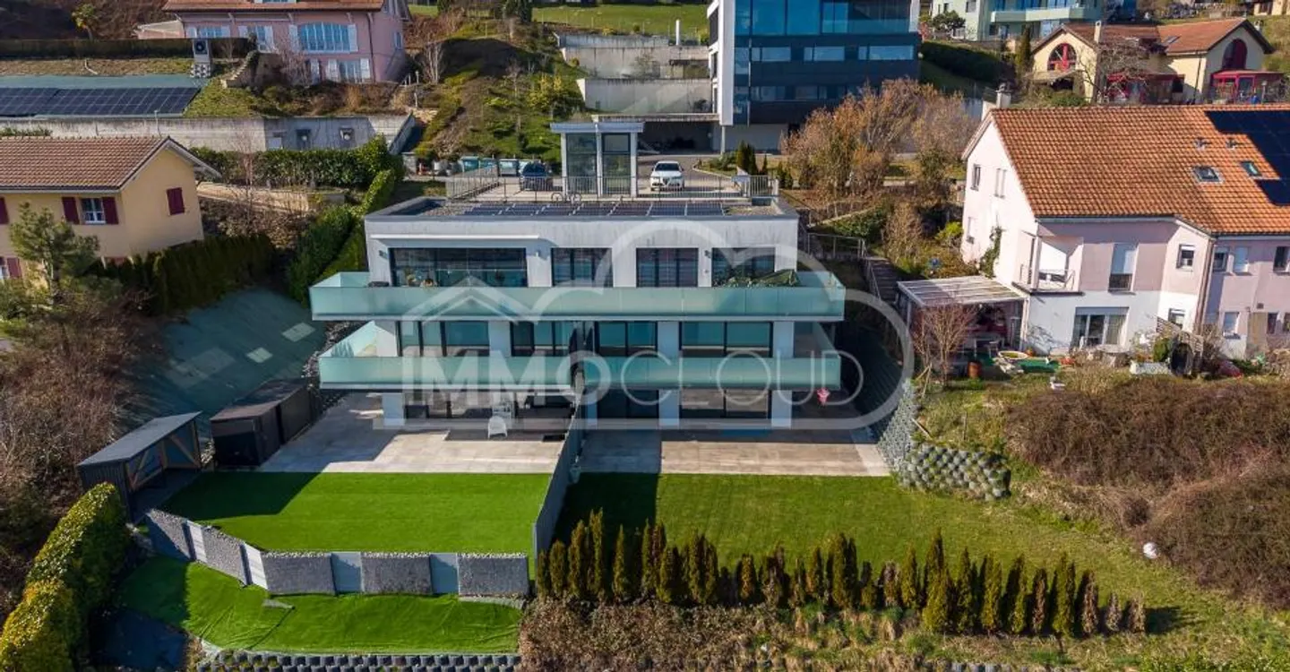 The standing with lake view! OFFERED ON YOUR NOTARY FEES CHF 1,000.-! - Photo 11 of 13