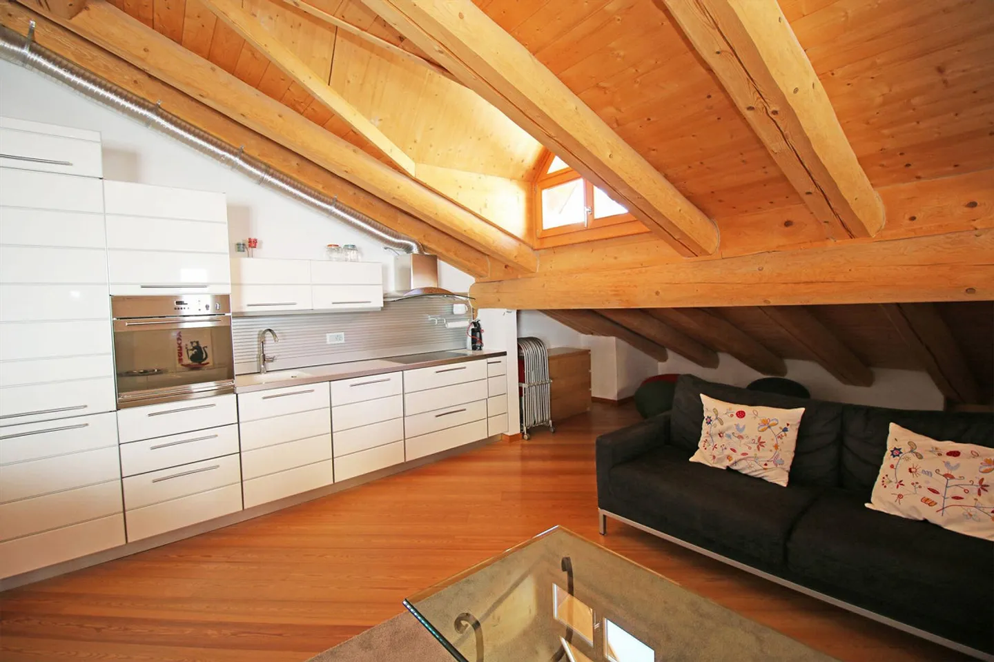 2½ - Room attic apartment no. B6 in a beautiful panoramic location on the Albula slope - Photo 6 of 12