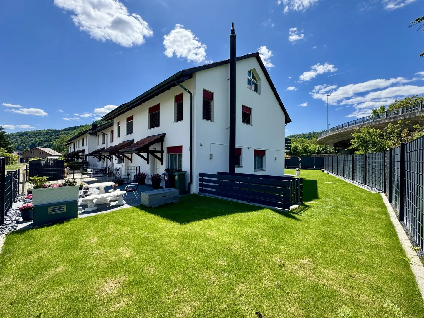 Sogno di Famiglia in Casa Angolare con Giardino - Foto 12 di 12