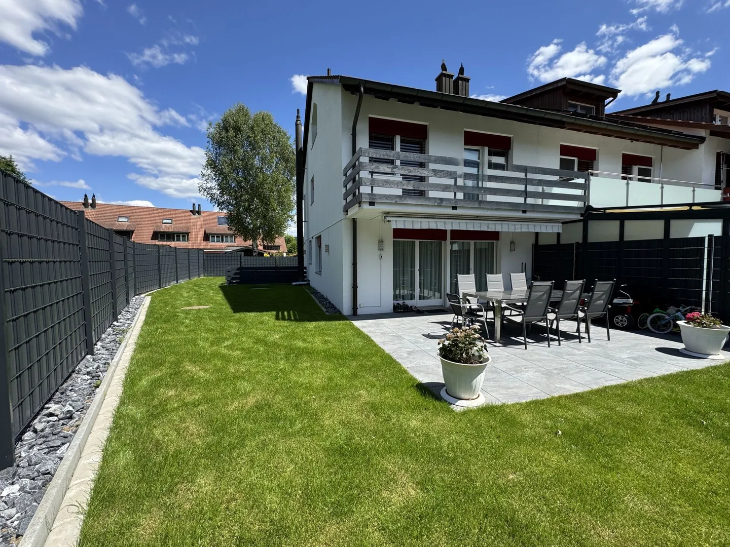 Sogno di Famiglia in Casa Angolare con Giardino - Foto 1 di 12