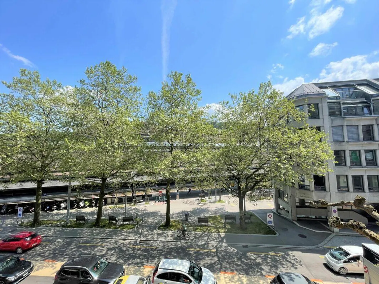 Votre appartement ensoleillé en ville avec cheminée! - Photo 4 sur 9